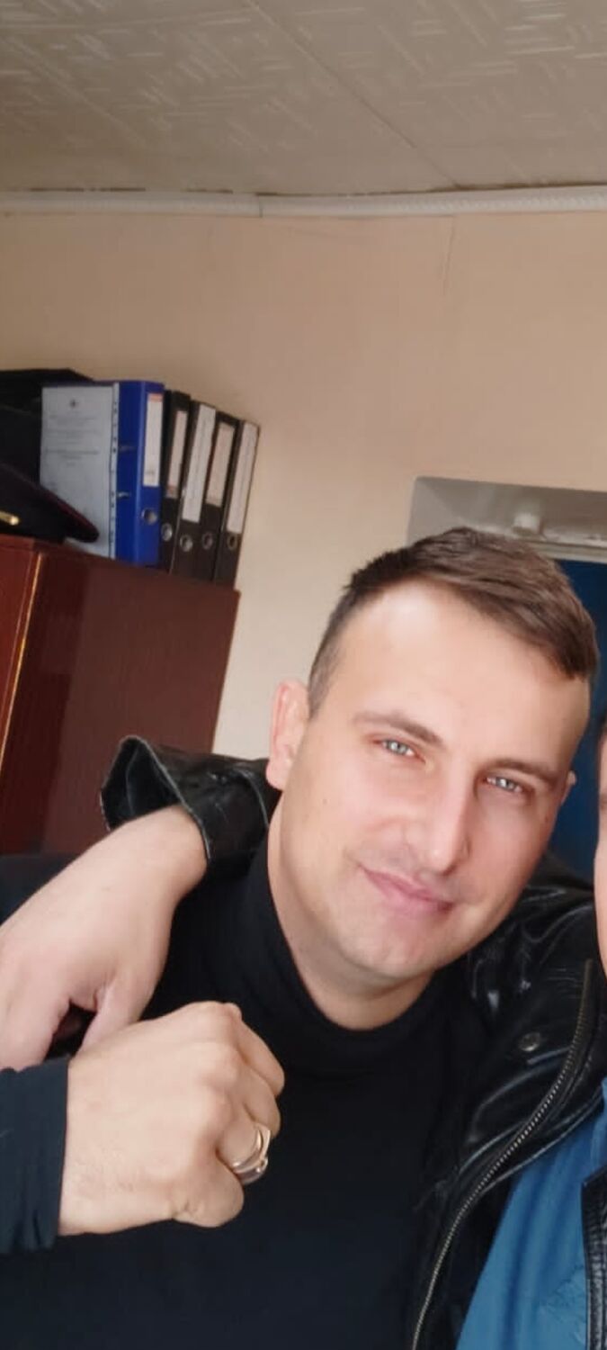  ,   Nikita, 33 ,   ,   