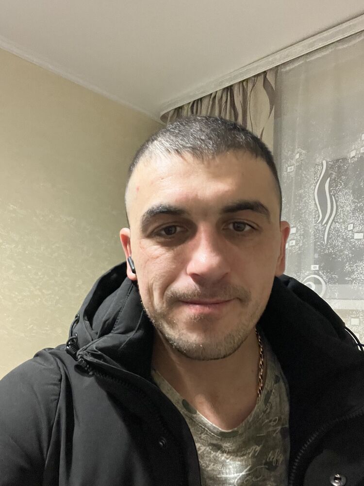  40041336  Marat, 36 ,    