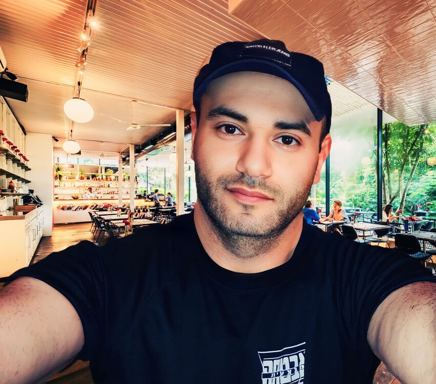  Holon,   Leonid, 37 ,   ,   , c , 