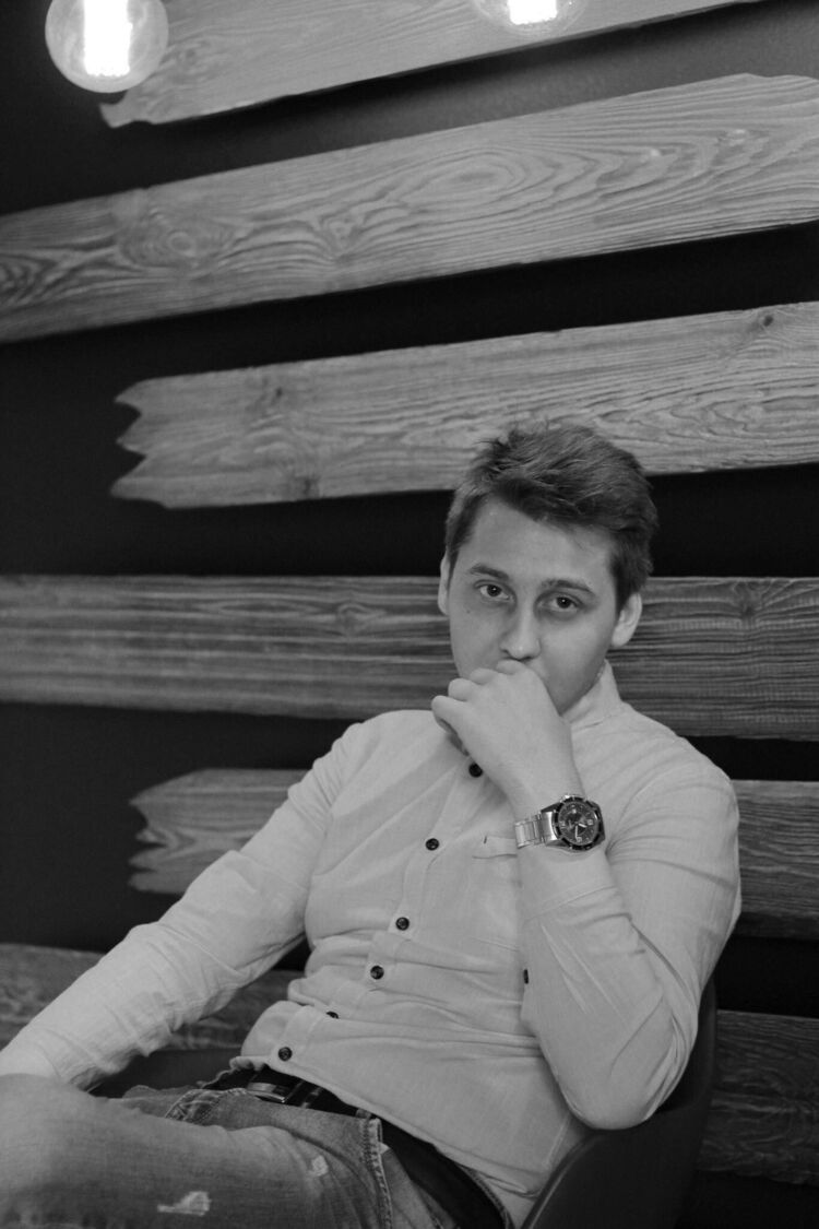  ,   Mikhail, 31 ,   , c , 