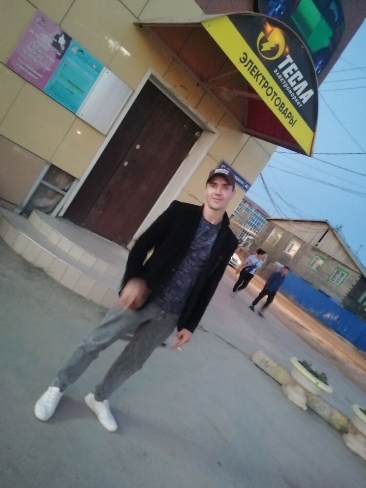  48235276  Boy, 35 ,    