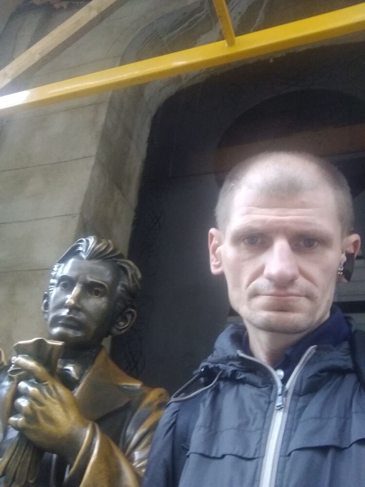  ,   Victor, 40 ,     , c , 