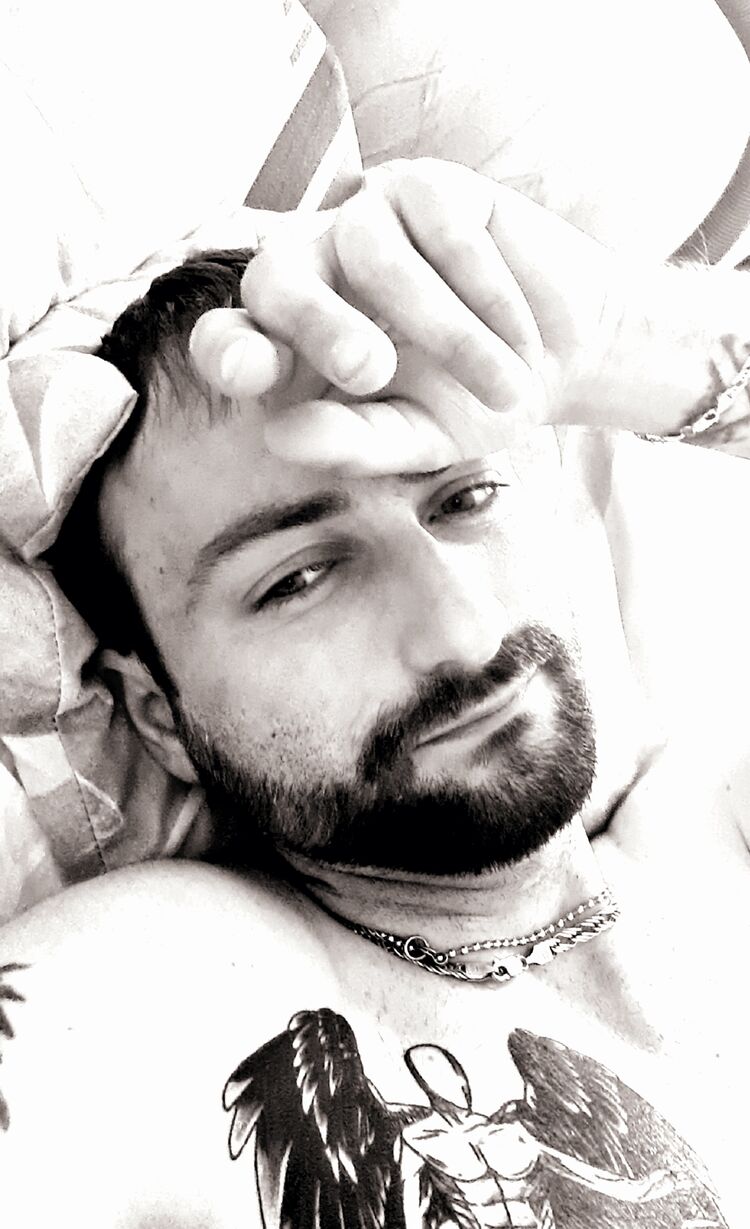  ,   Vladislav, 27 ,   ,   