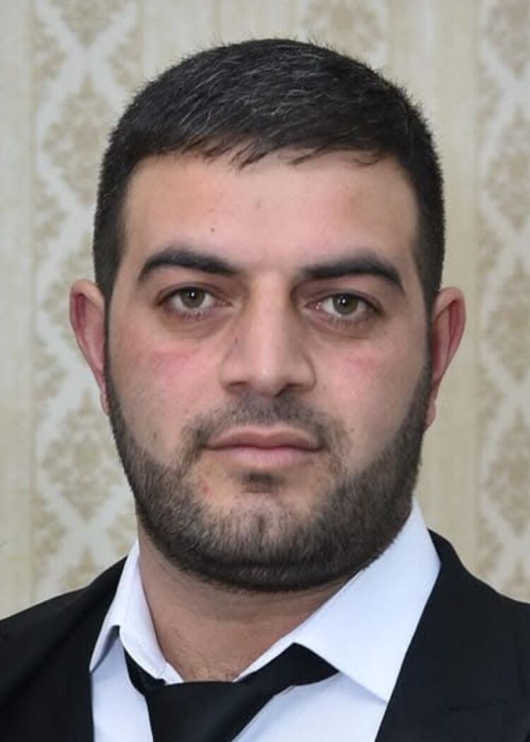  50252016  GARIK, 32 ,    