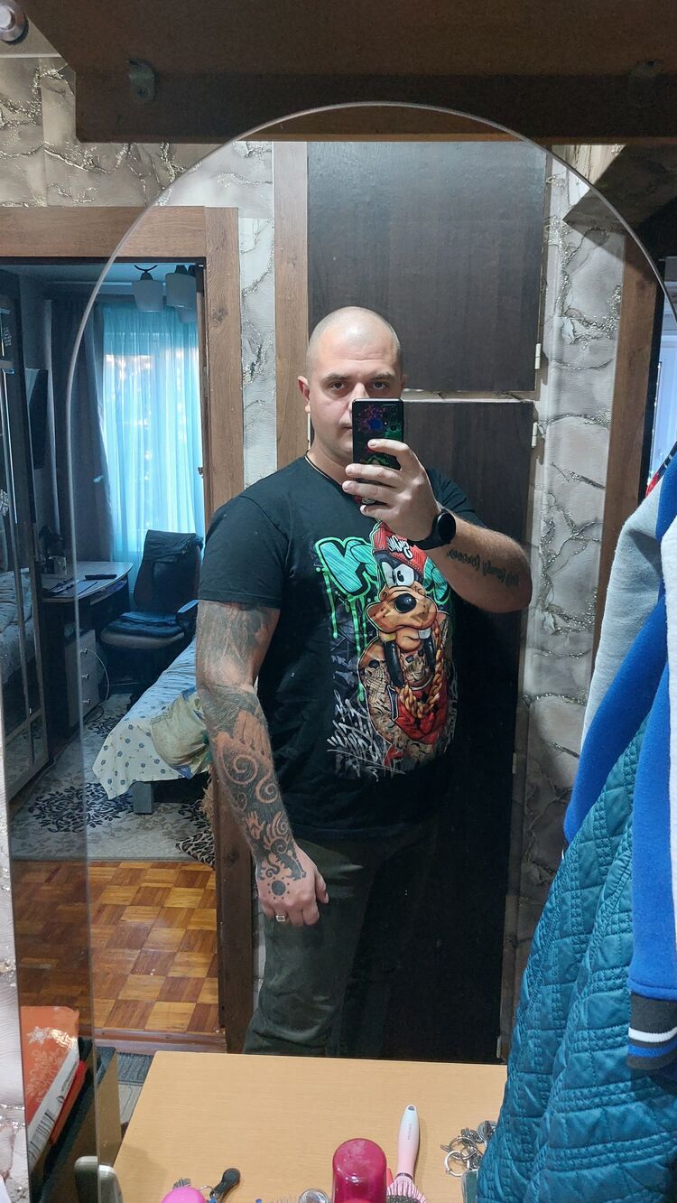  46790476  , 31 ,    