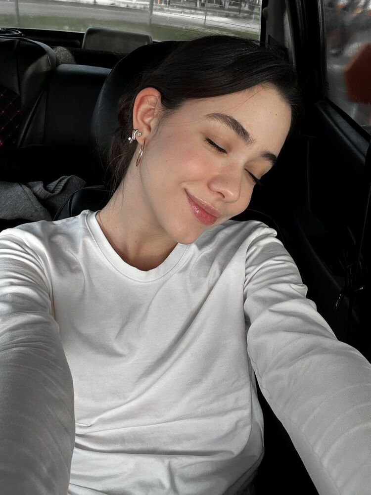  53526506  , 28 ,    -