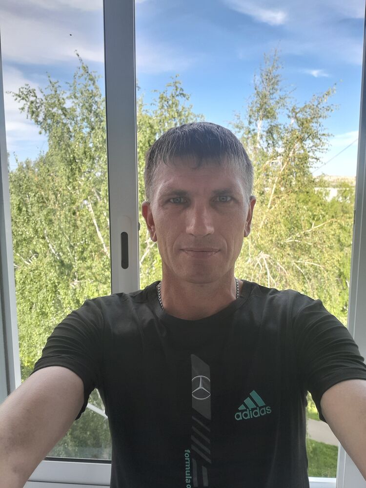  53019946  Ivan, 42 ,    -