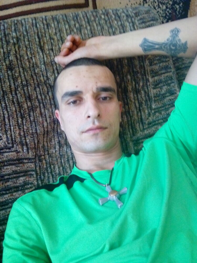  22371706  Sergij, 28 ,    