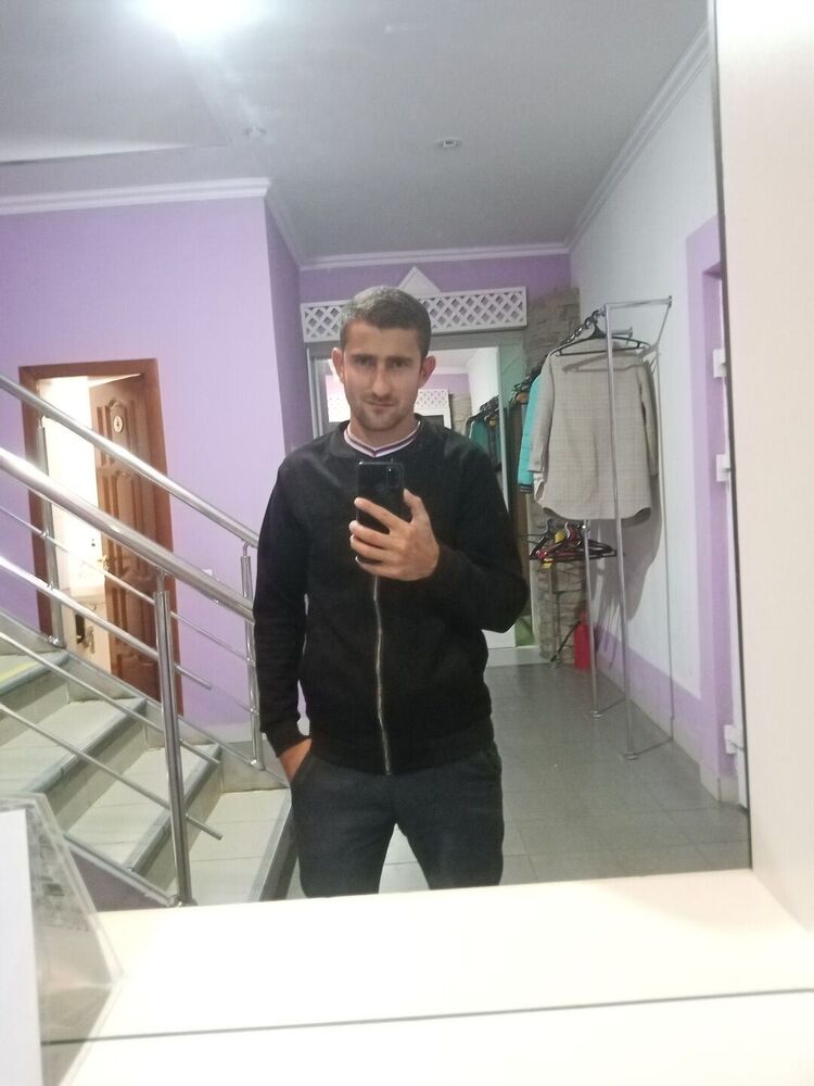  ,   Armen, 29 ,   ,   