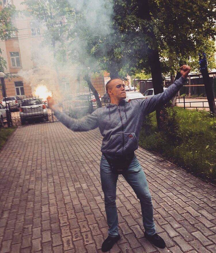  ,   Artem, 31 ,   ,   , c 