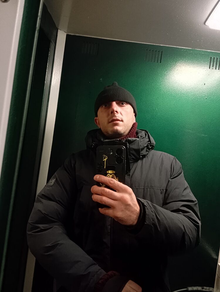 48905596  , 33 ,    