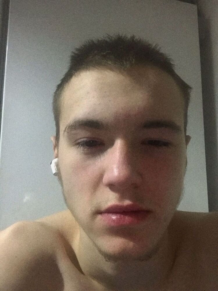  40451046  , 21 ,    