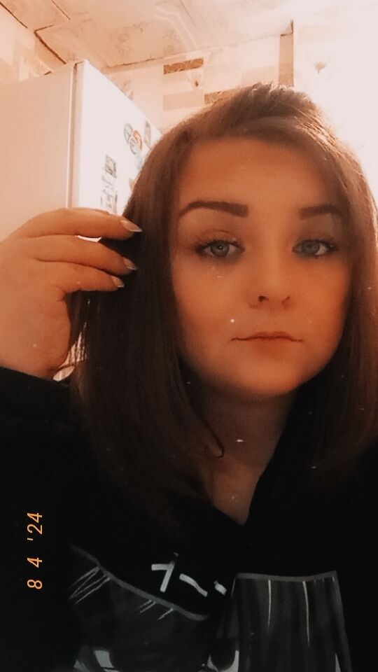  44663346  , 28 ,    