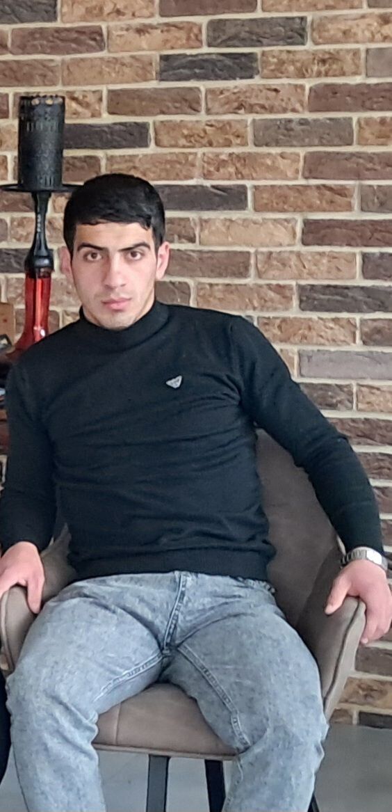  ,   Seyran, 21 ,     