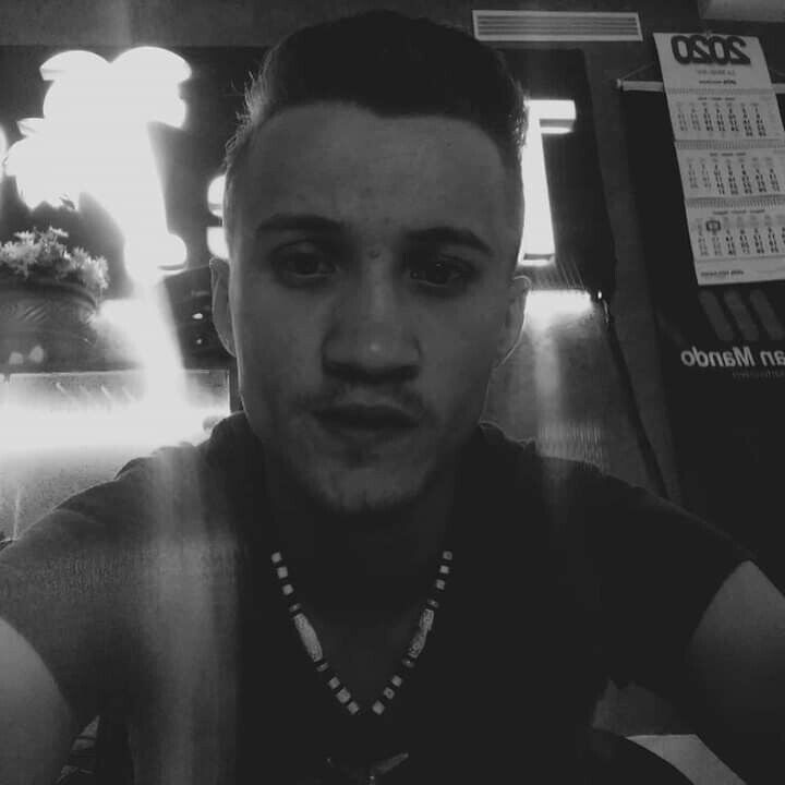 20711136  Dorin, 28 ,    