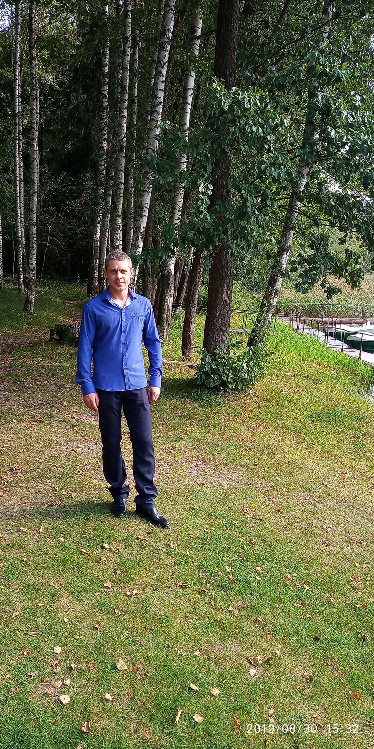  29626846  Igor, 40 ,    