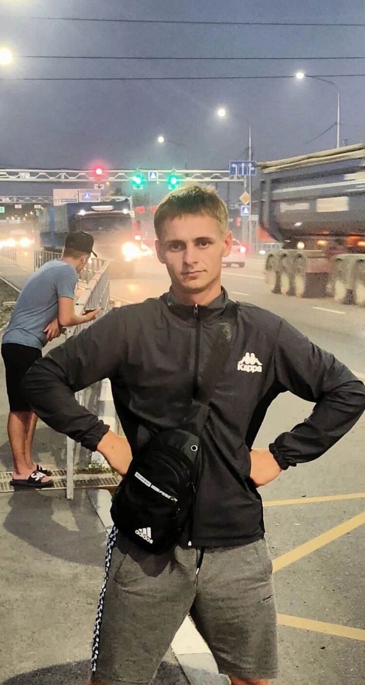  47049786  Vlad, 30 ,    Deleted