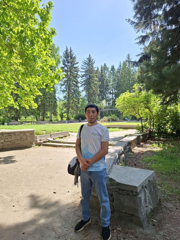  53610516  Ramazan, 32 ,    