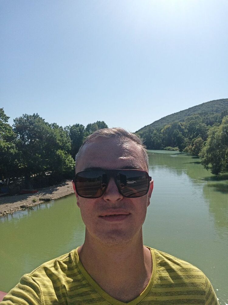  ,   Pavel, 43 ,   ,   