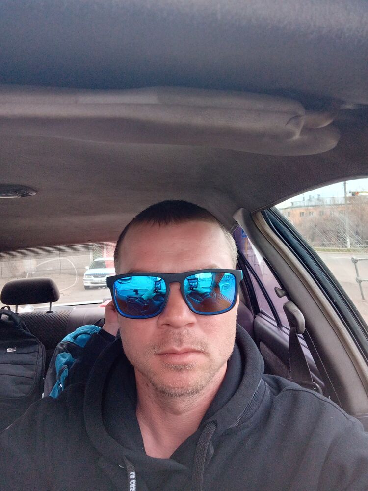  45132526  Aleksandr, 36 ,    