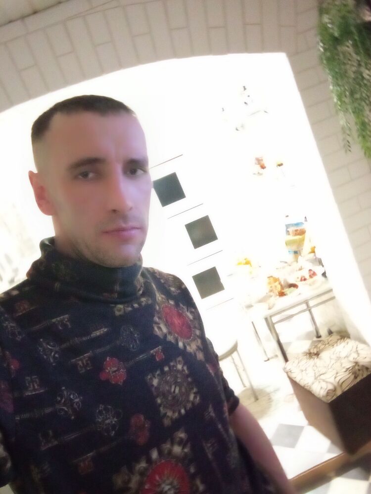 ,   Pavel, 38 ,   ,   , c , 