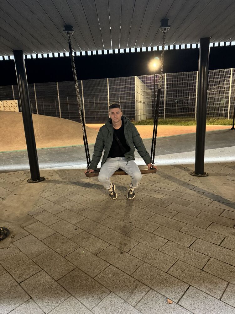  ,   , 28 ,   ,   