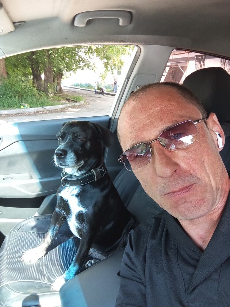  54058486  Vitaly, 44 ,    