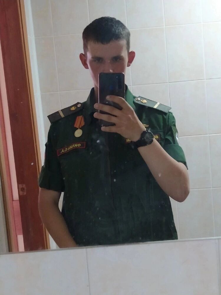  32814486  , 23 ,    
