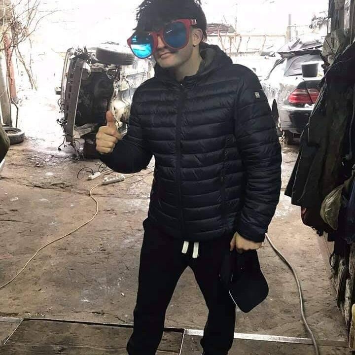  37530896  , 42 ,    