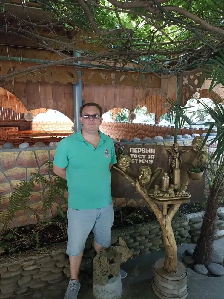  52580296  Igor, 36 ,     