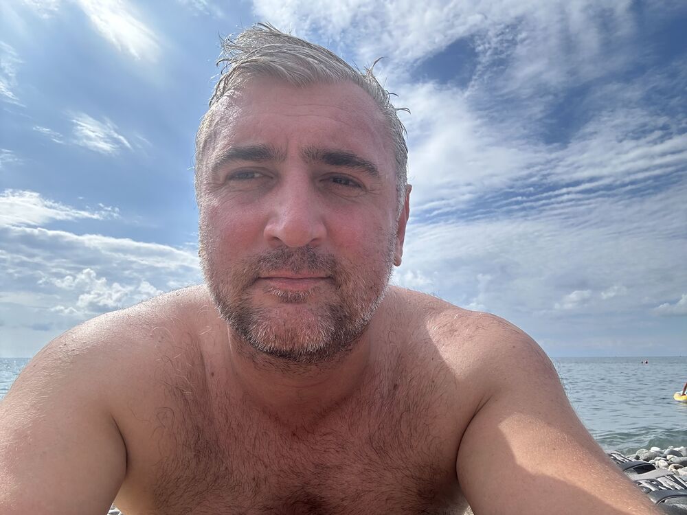  45471126  David, 41 ,    
