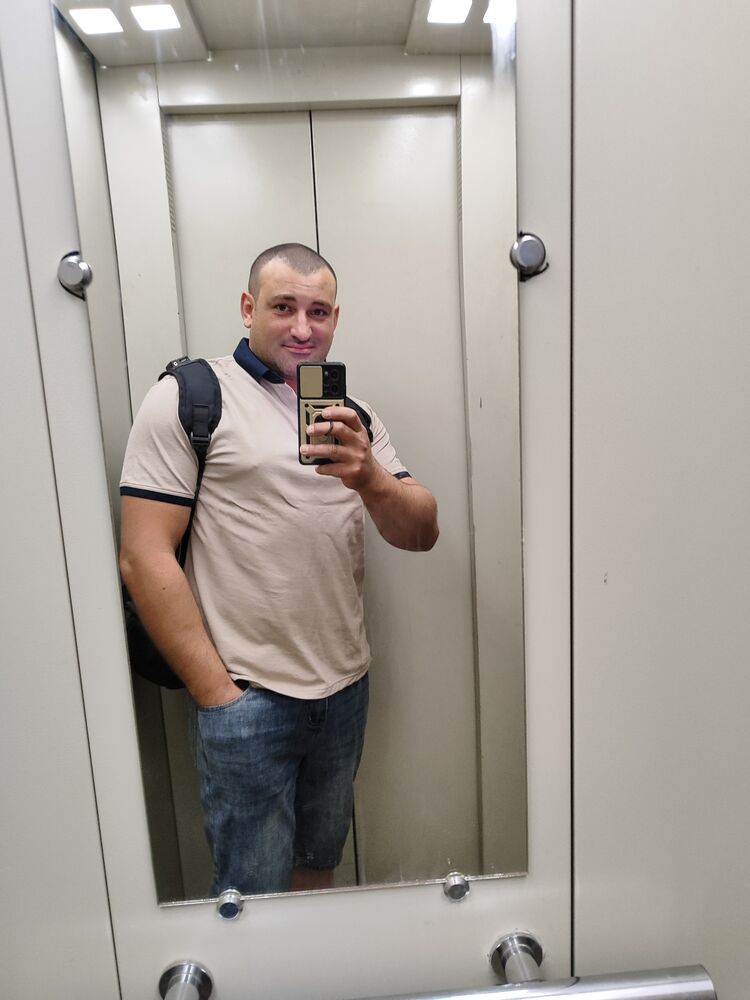  44346226  Denis, 38 ,    