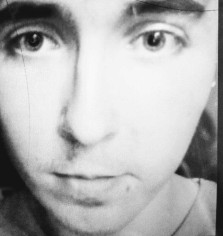 ,   Artem, 19 ,   ,   