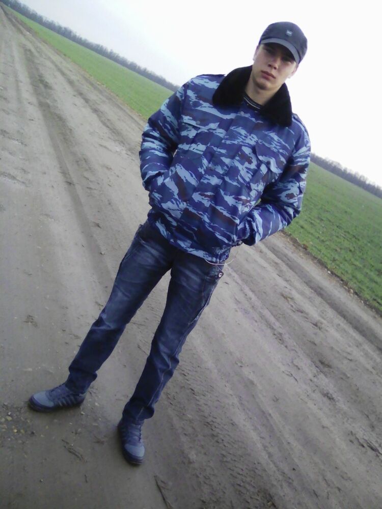  6886776  Aleksandr, 28 ,    