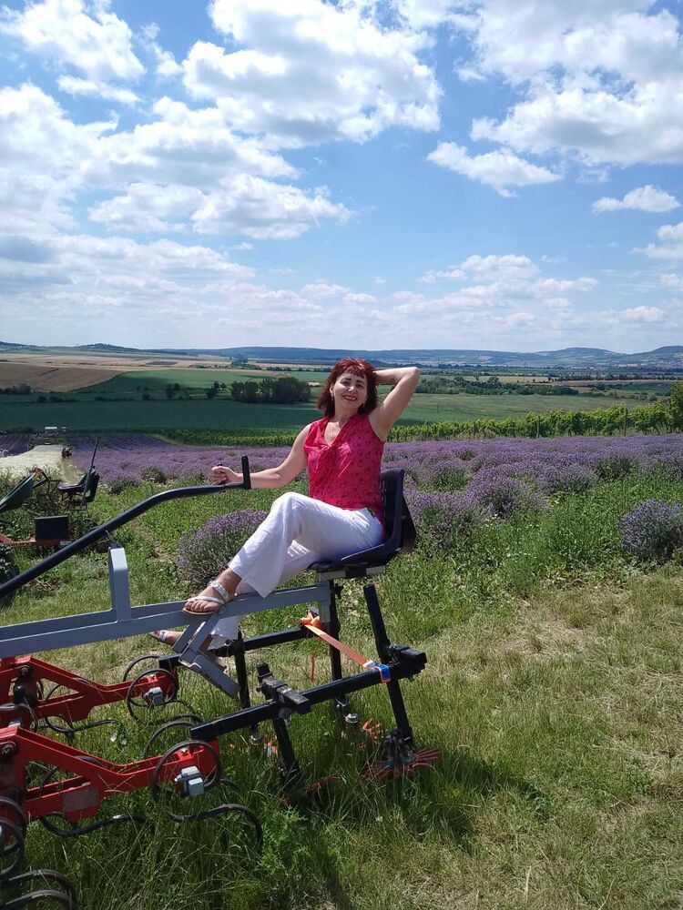  54665686  Svirlana, 55 ,    