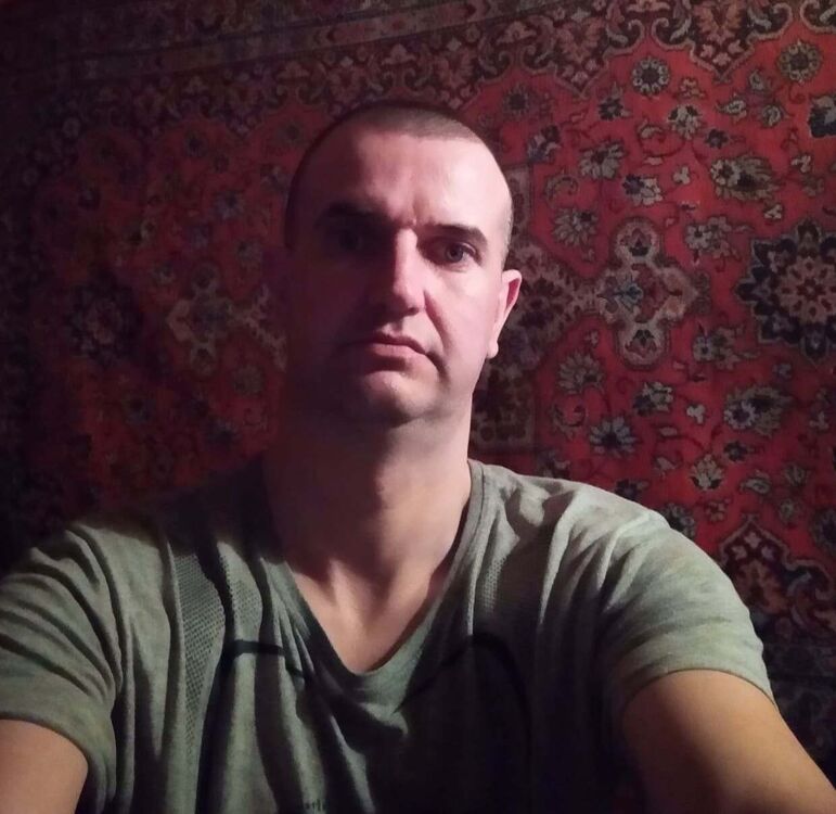  24482436  Nikolai, 47 ,    