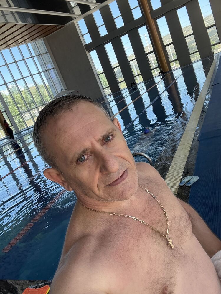  54036636  Zaza, 52 ,    