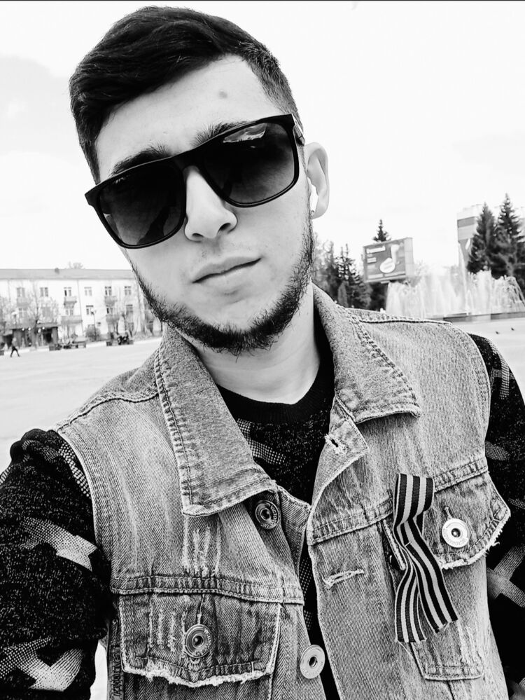  34429286  Akbar, 26 ,    