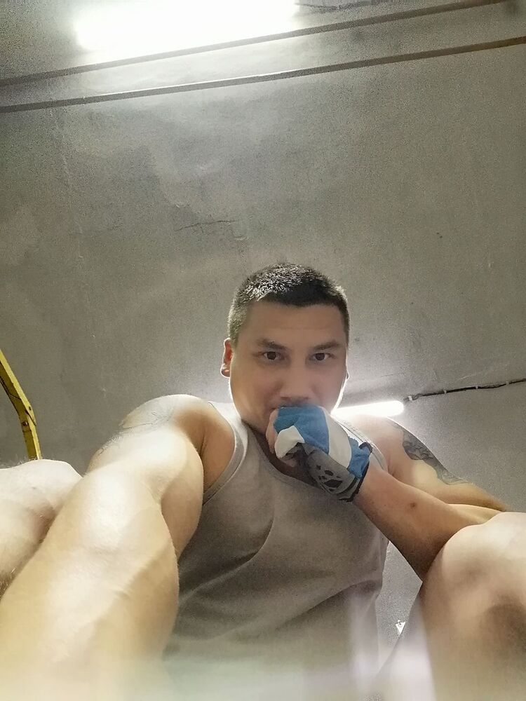  --,   Ruslan, 33 ,   ,   , c , 