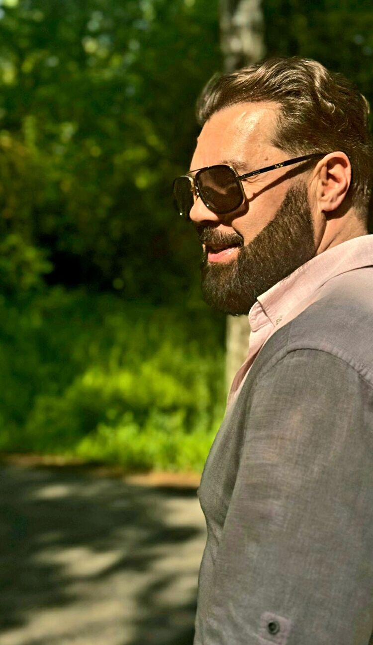  53352026  Viktorovich, 47 ,    