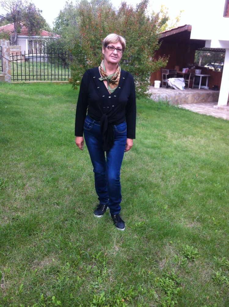  8067076  Larisa, 71 ,    Pomorie