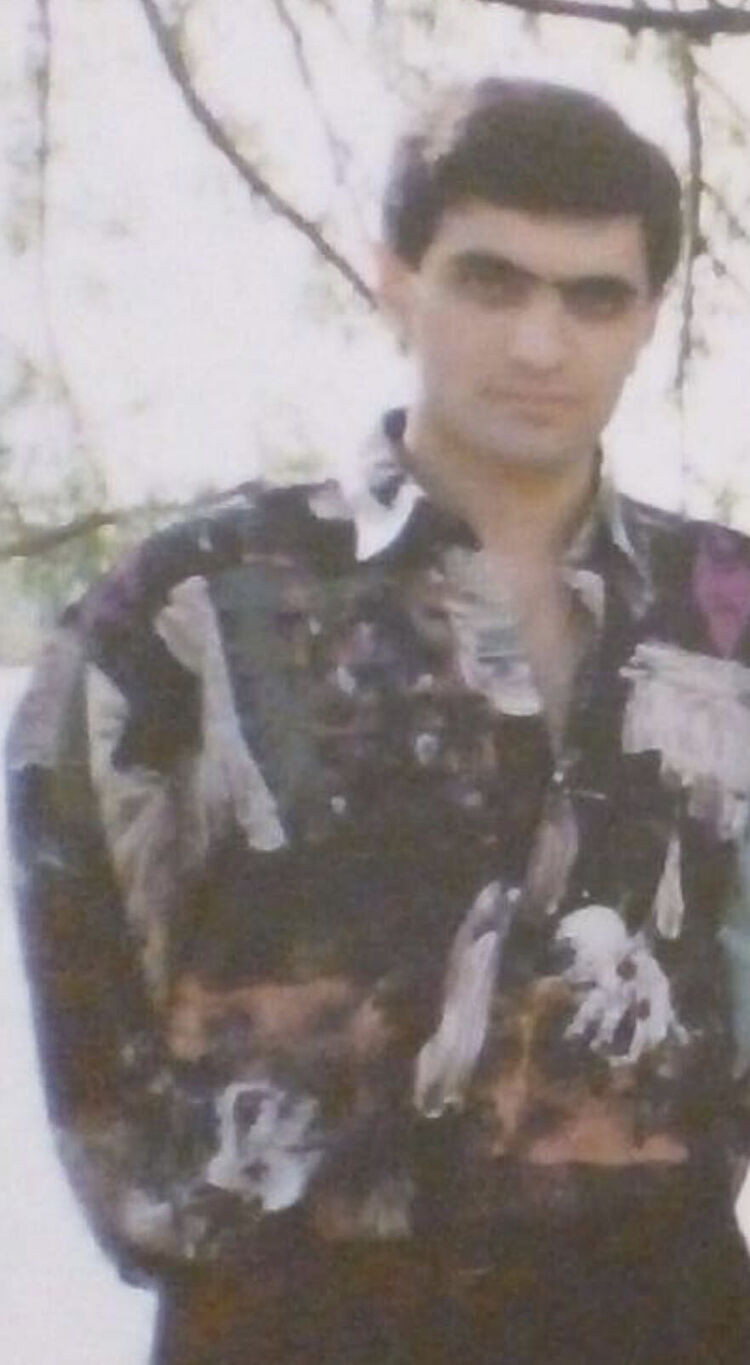  28241896  Narek, 31 ,    