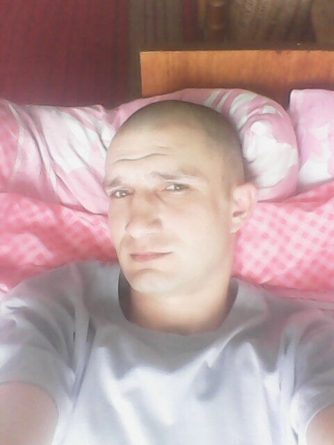  5597756  Ivan, 41 ,    