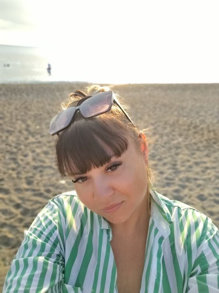  53435906  Yaska, 37 ,    