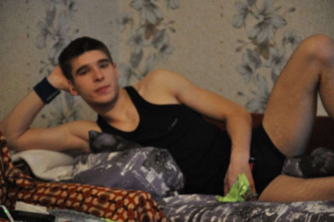  6116156  Artem, 33 ,    