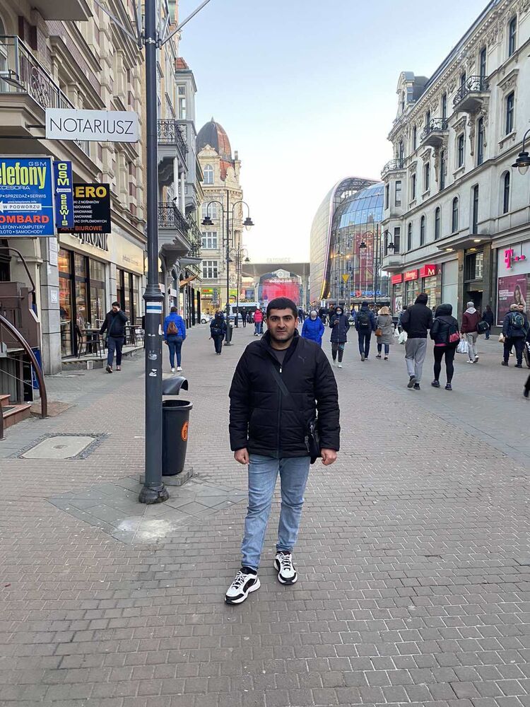  ,   Artur, 38 ,   ,   , c 