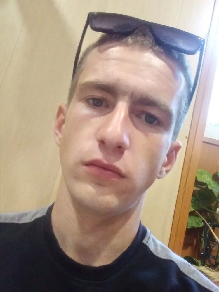  46175946  Dima, 18 ,    