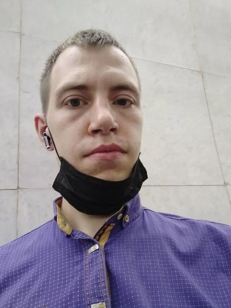  48864276  Pavel, 32 ,    