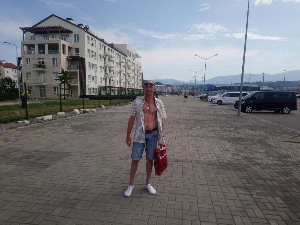  14075096  VITALY, 46 ,    