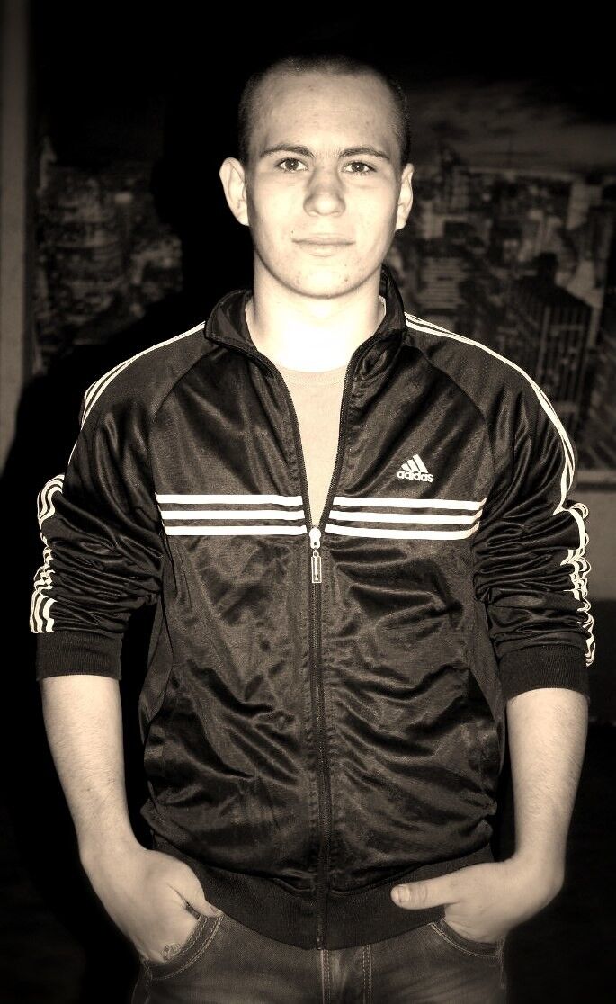  5355416  Andg, 30 ,    